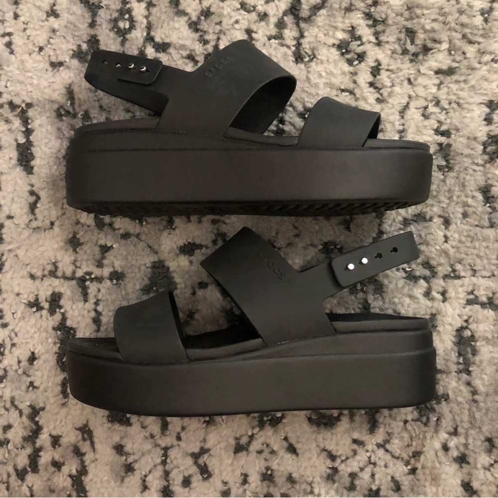Crocs Brooklyn Low Wedge Sandal